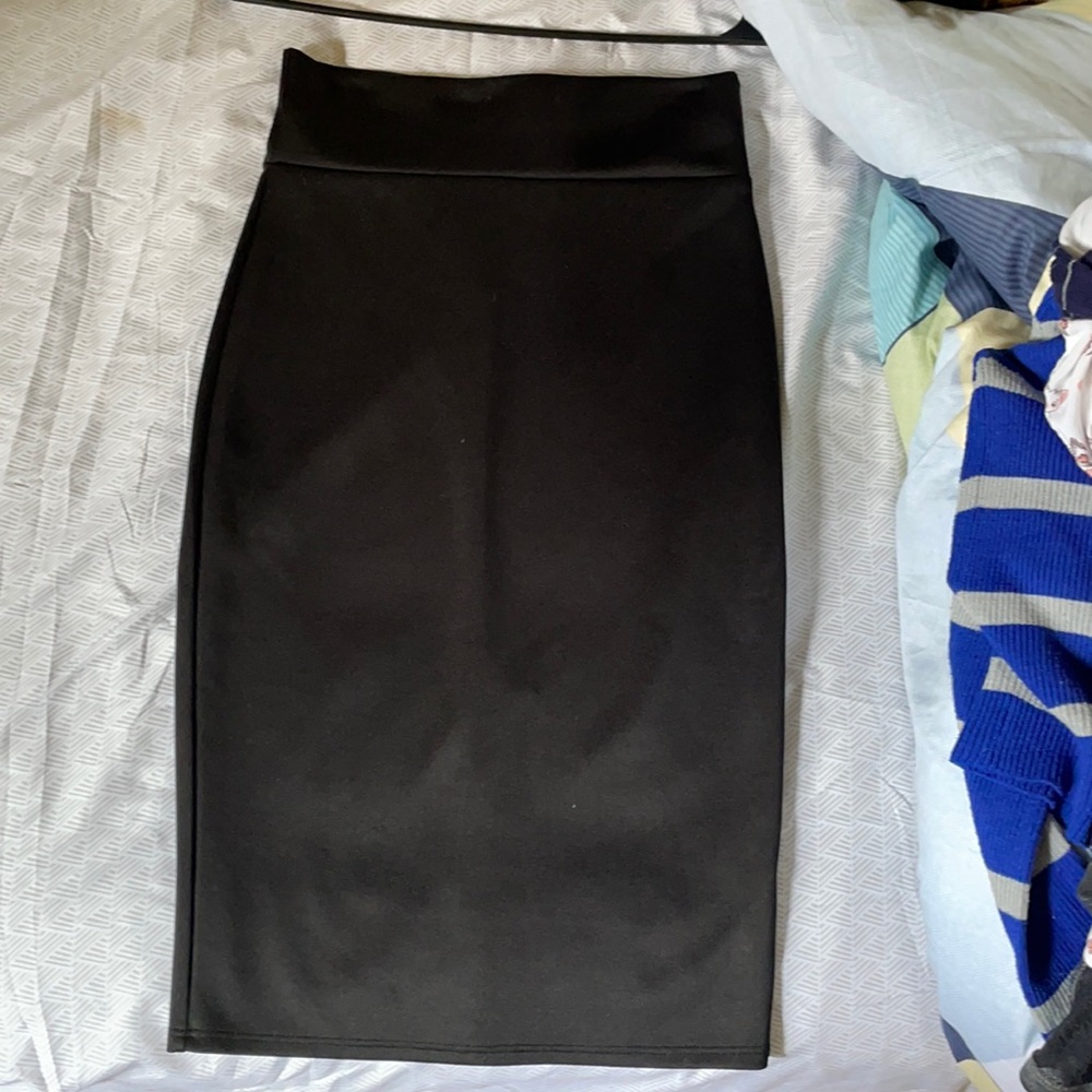Black and maroon pencil skirt